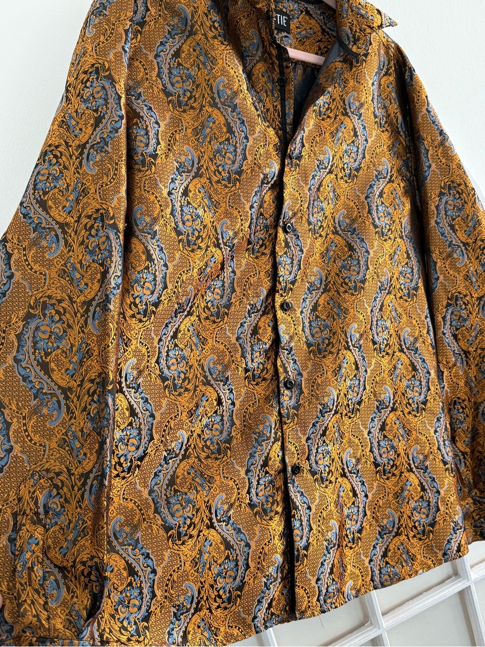 HI-TIE Men’s Paisley Jacquard Button Down Shirt – Gold & Blue Silk-Like Brocade